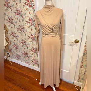 Zoe & Claire Long-Sleeve Beige Maxi Dress Size L